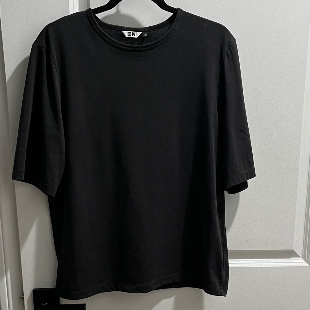 Uniqlo Classic Black Short Sleeve Top